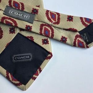 COACH classy beige with burgundy motifs all Silk tie made in Italy 🇮🇹